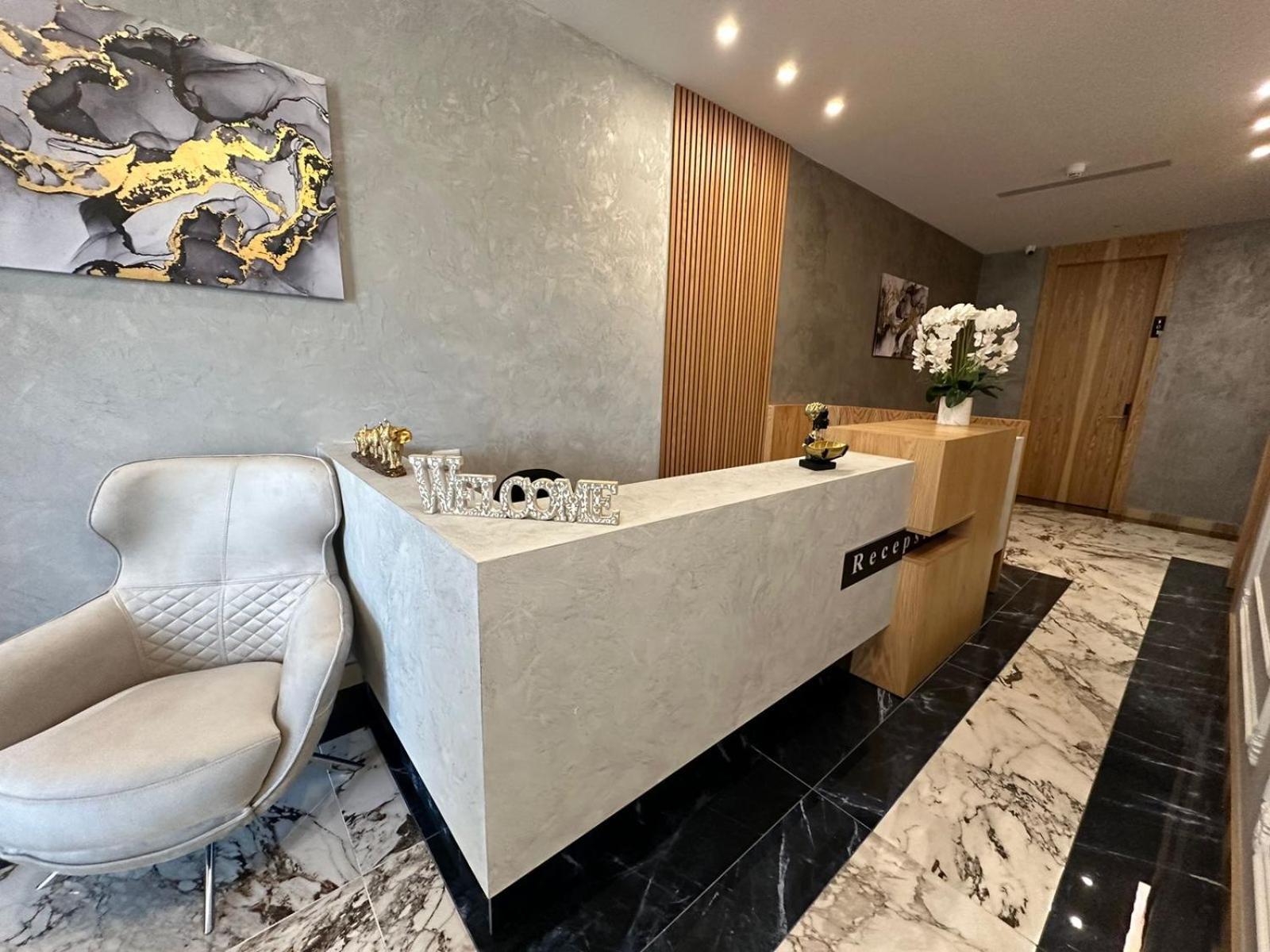 Hotel Ujvara Belsh Dış mekan fotoğraf